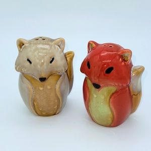Red and White Fox Woodland Creature Salt and Pepper Shakers, Ceramic. 3"